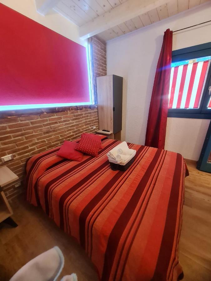 Portopollo Surfhouse Barrabisa Dış mekan fotoğraf