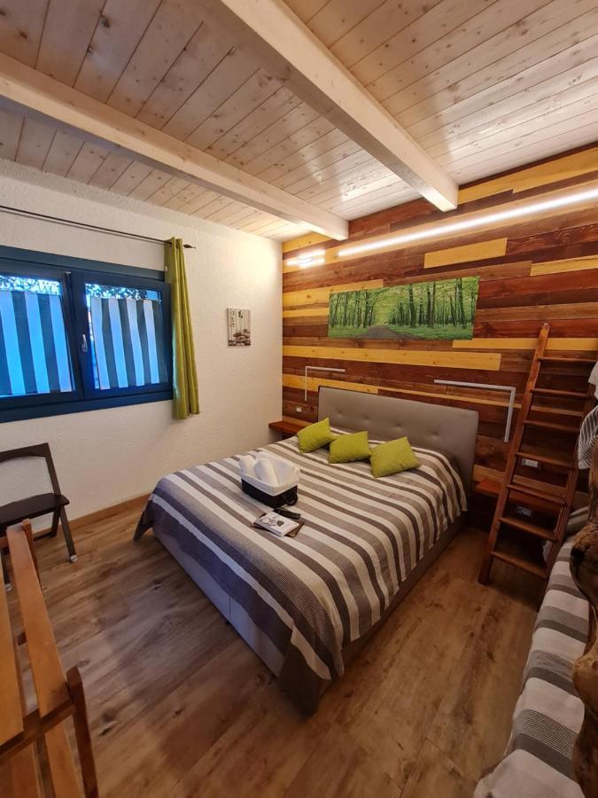 Portopollo Surfhouse Barrabisa Dış mekan fotoğraf